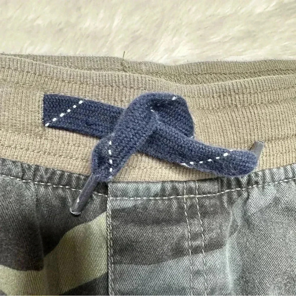 Simply Styled By Sears Camo Cargo Pants Size Large - Picture 4 of 16